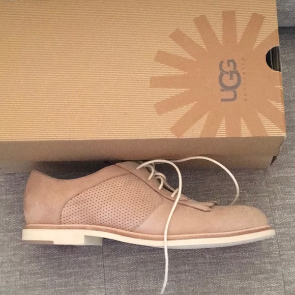 Women’s Suede Oxfords - Picture 5 of 6